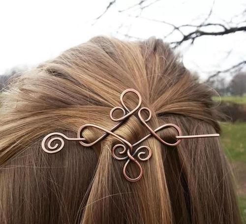 最简单的发型，配上最有创意的发饰，这个春夏，做最水灵的女孩