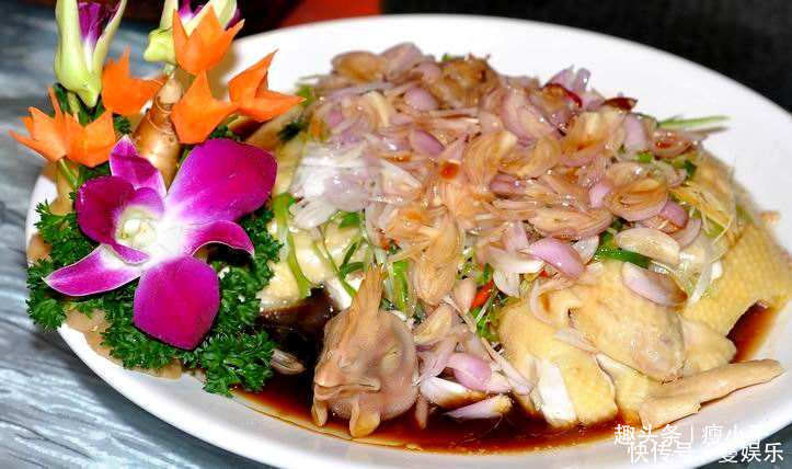 泡辣椒|鸡肉不要红烧了,教你秘制新吃法,鲜嫩又多汁,出锅连汤汁都不剩