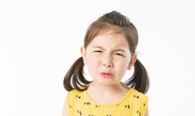 妈妈|产检时发现胎儿没有手脚,妈妈坚持生下来,如今女孩十岁让人感慨