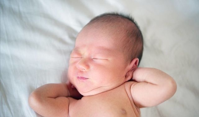 宝宝|新生宝宝出现的这些“症状”,爸妈别急,娃只是长得有点儿快