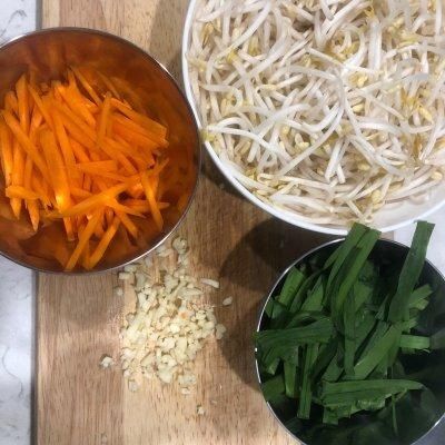 学会这样做韩式拌豆芽秒变大厨