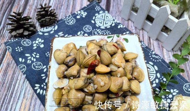 老一辈眼里的美食,小时候桌上有它就算开荤了,咸香入味超级下饭!