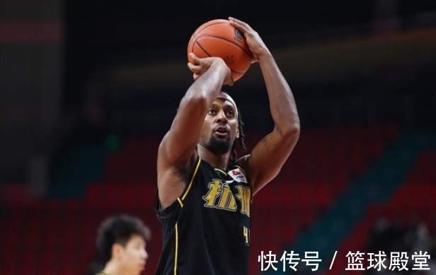 奥卡福|琼斯完美工具人!奥卡福抵达!第三外已在路上,广厦改变CBA格局