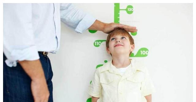 性早熟|8岁前来月经是否正常?家长假期扎堆咨询“性早熟”