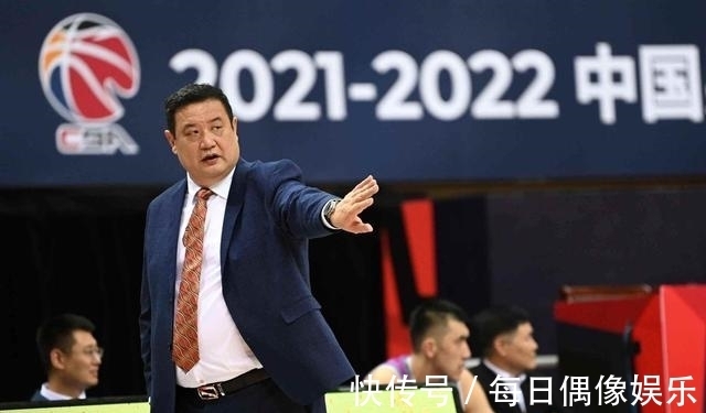 高速集|山东男篮集结阵容有变,跟队记者曝高速集团出手,但不是巩晓彬