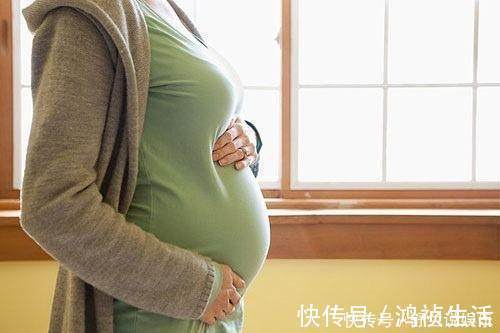 动作|孕期这4个动作别再出现了，为了胎儿的安全，孕妈要当心！