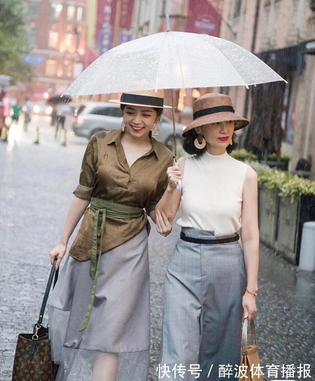 三木 女人过了50岁尽量不要穿T恤配阔腿裤,学三木妈妈这样穿,真优雅