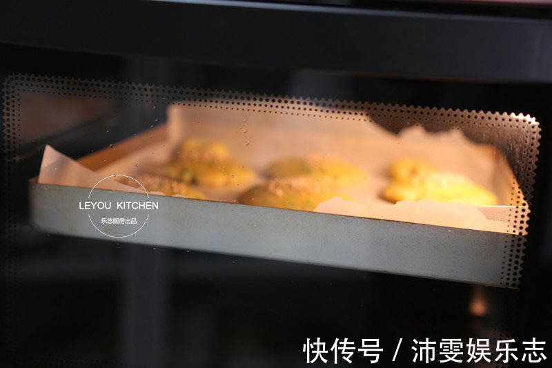 做法|看一眼就会的酥饼做法，一点糖没放，入口即化，比买的好吃许多