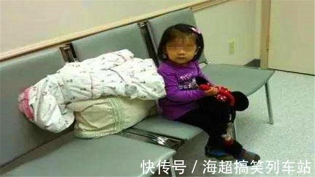 宝妈|产妇产房内生娃,7岁女儿独自房外等待,孩子的话让护士哽咽