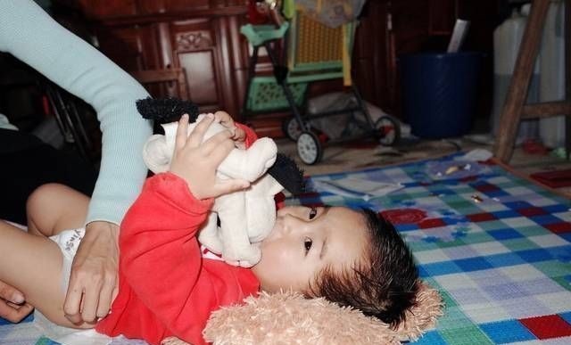 同睡|孩子长期和老人同睡不良影响多多,这几点家长们不要再忽视了