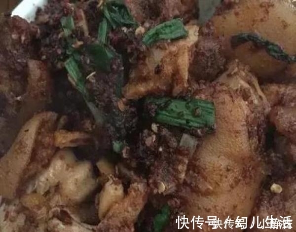亲戚|周末回老家，亲戚用大碗菜招待，大鱼大肉9大碗，却没人动筷子！