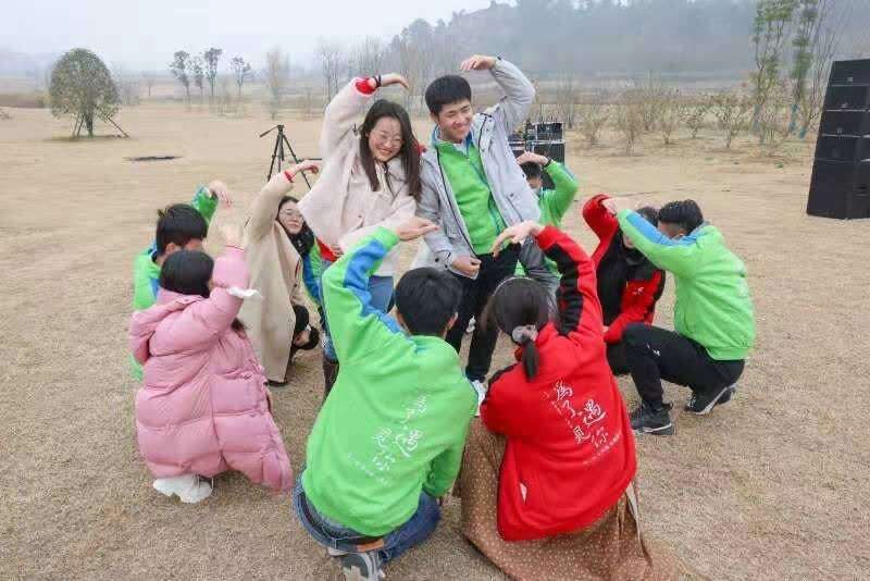 联谊|中铁四局等单位为百名单身青年搭鹊桥