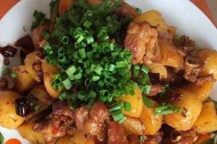 老公同事来家里玩,随手几个菜招待,他们直呼好吃扬言以后天天来