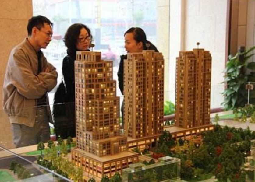 房市|如果手上有四十万,到底是存钱好还是买房好呢?说出来你可能不信
