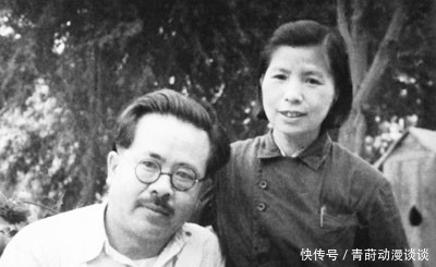 张国焘|是任弼时使张国焘在四方面军中渐渐失去了绝对领导权和话语权！