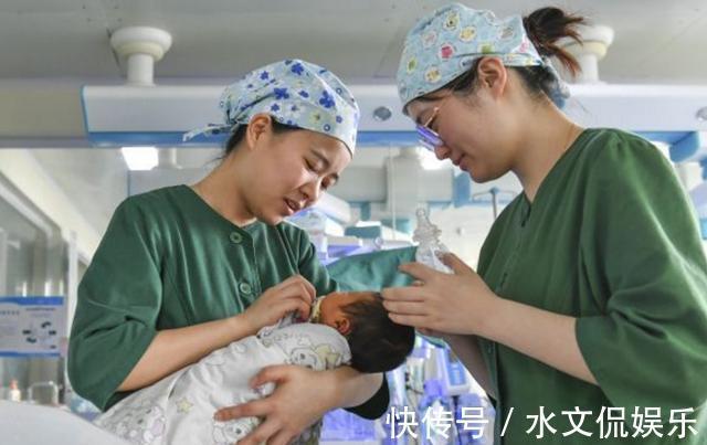 奶奶|年轻妈妈生下“黑人宝宝”,爸爸觉得抱错了,奶奶我知道原因了