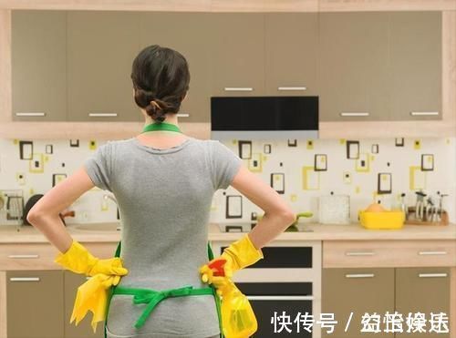 牙刷|建议姐妹:不管有钱没钱,家里这4样要勤更换,别为节俭影响健康