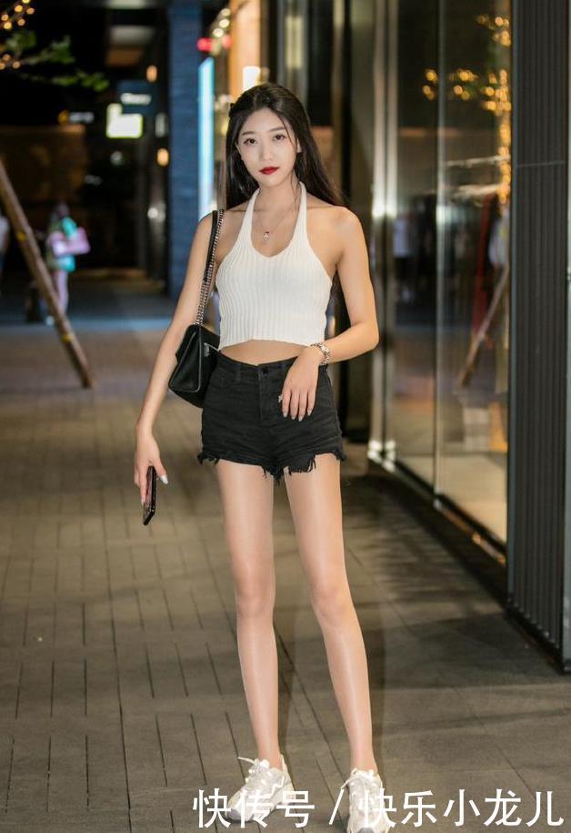 前卫|气质美女太迷人了!爸爸喜欢的类型,想请她吃饭聊天