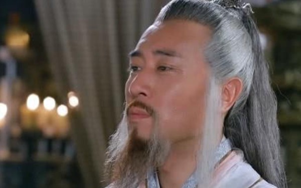 火烧|封神演义:姬昌大殿之上火烧兰盈,看到兰盈的变化后姜子牙心安了