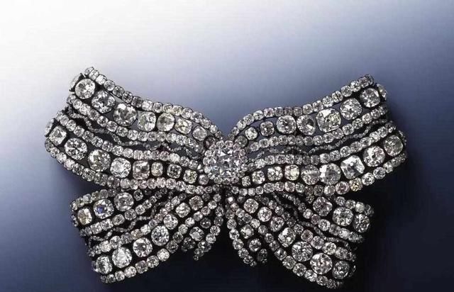 德国绿穹珍宝馆10亿珠宝被盗,这些珠宝恐无缘再见