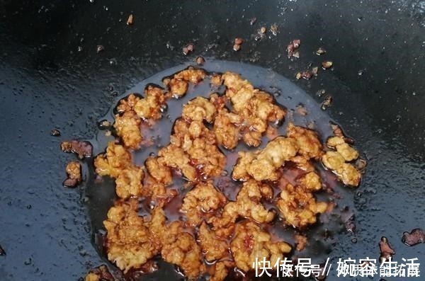 蒜苔|它又叫“清肠草”,清肠刮油,一周3次排宿便,肚子平了腰细了