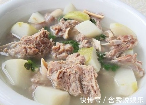 炖羊肉,用“它”去膻味,别再用大葱和花椒了,做好后香气扑鼻!