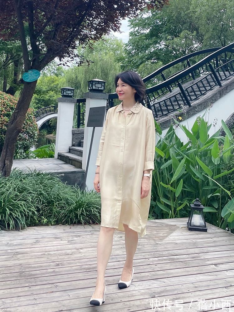 颜色|女人过了40岁尽量少穿花俏衣服,试试这些极简衬衫,时髦显气质