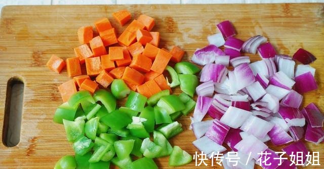 2个鸡蛋往馒头里一倒,出锅变美食,营养丰富又好吃,孩子喜欢!