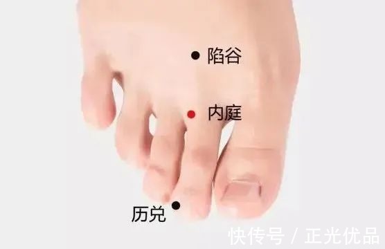 去火穴|口干舌燥，口臭眼干怎么办？人体三大“去火穴”，秋季降肝火看这