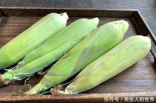玉米皮|保存玉米，直接放冰箱冷冻就错了，教你2招，保存一年都新鲜