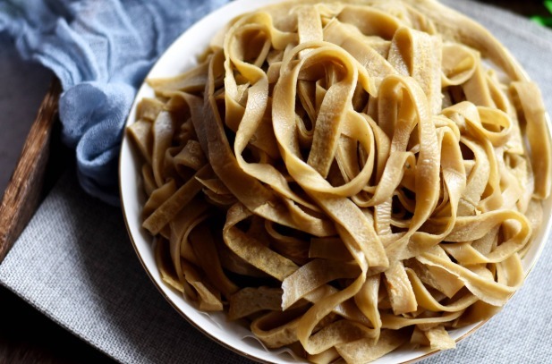 鸡蛋别再煮着吃了,试试此种新做法,Q弹又顺滑,比吃肉还带劲