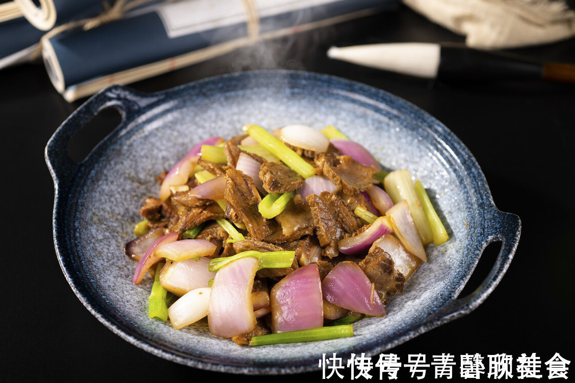 腌制|牛肉怎么腌制才嫩不要只会放生粉，教你一招，炒出来又嫩又滑