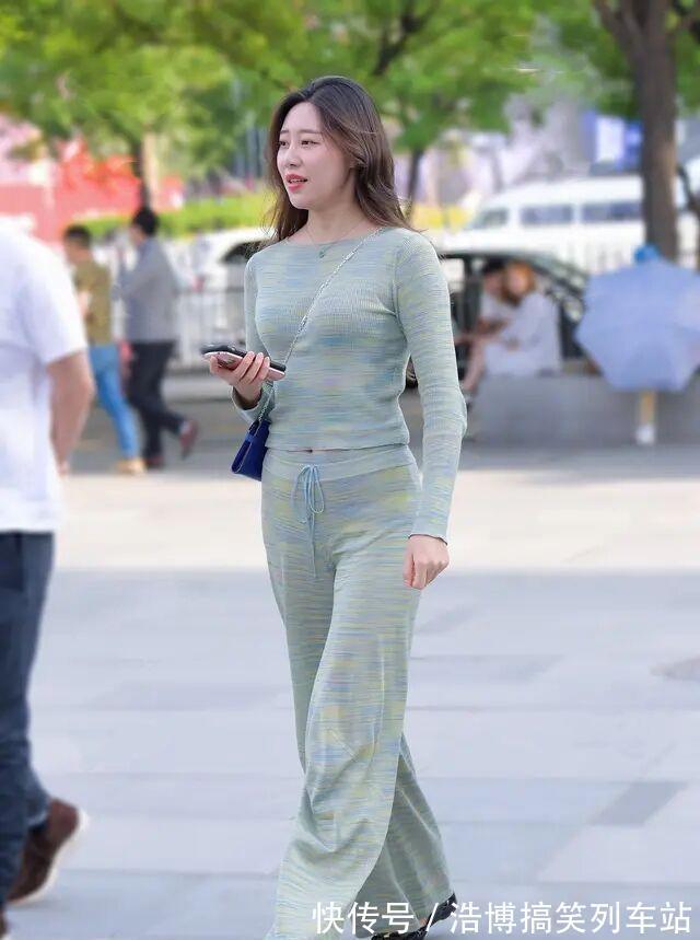 身材 打底裤让你占领时尚前端,随便搭配出显瘦身材,好看又不简单