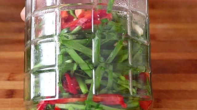 韭菜超好吃的做法，简单一做，开胃解馋，超级下饭，真过瘾