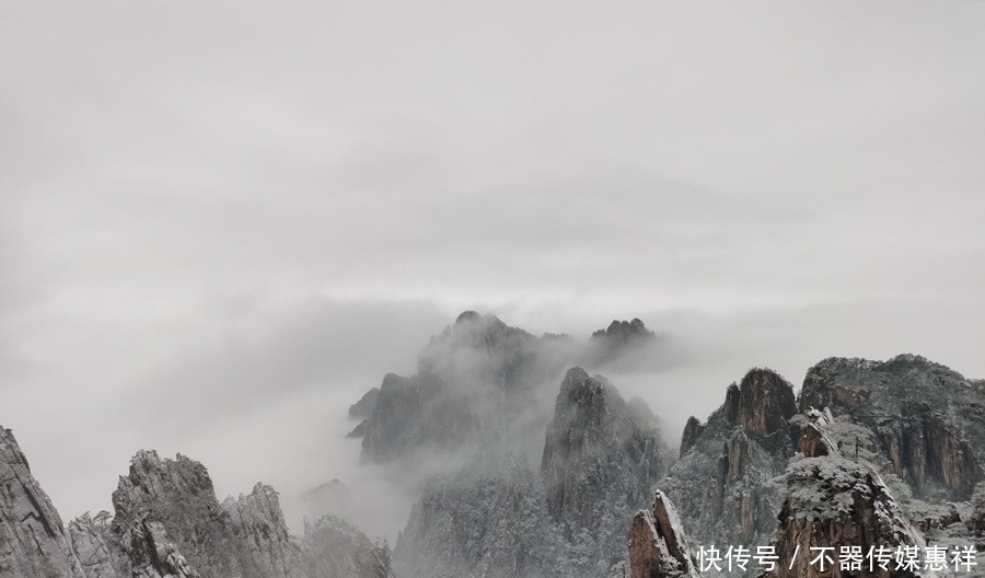 银装素裹！雪后黄山宛如童话世界