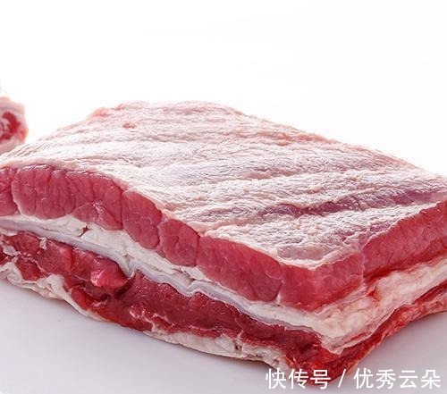 《土豆炖牛腩》！