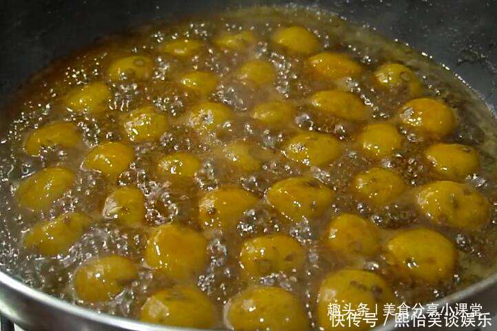 做成|天冷多吃此菜,10块钱一麻袋,做成丸子,软糯香甜,做1顿吃1个月