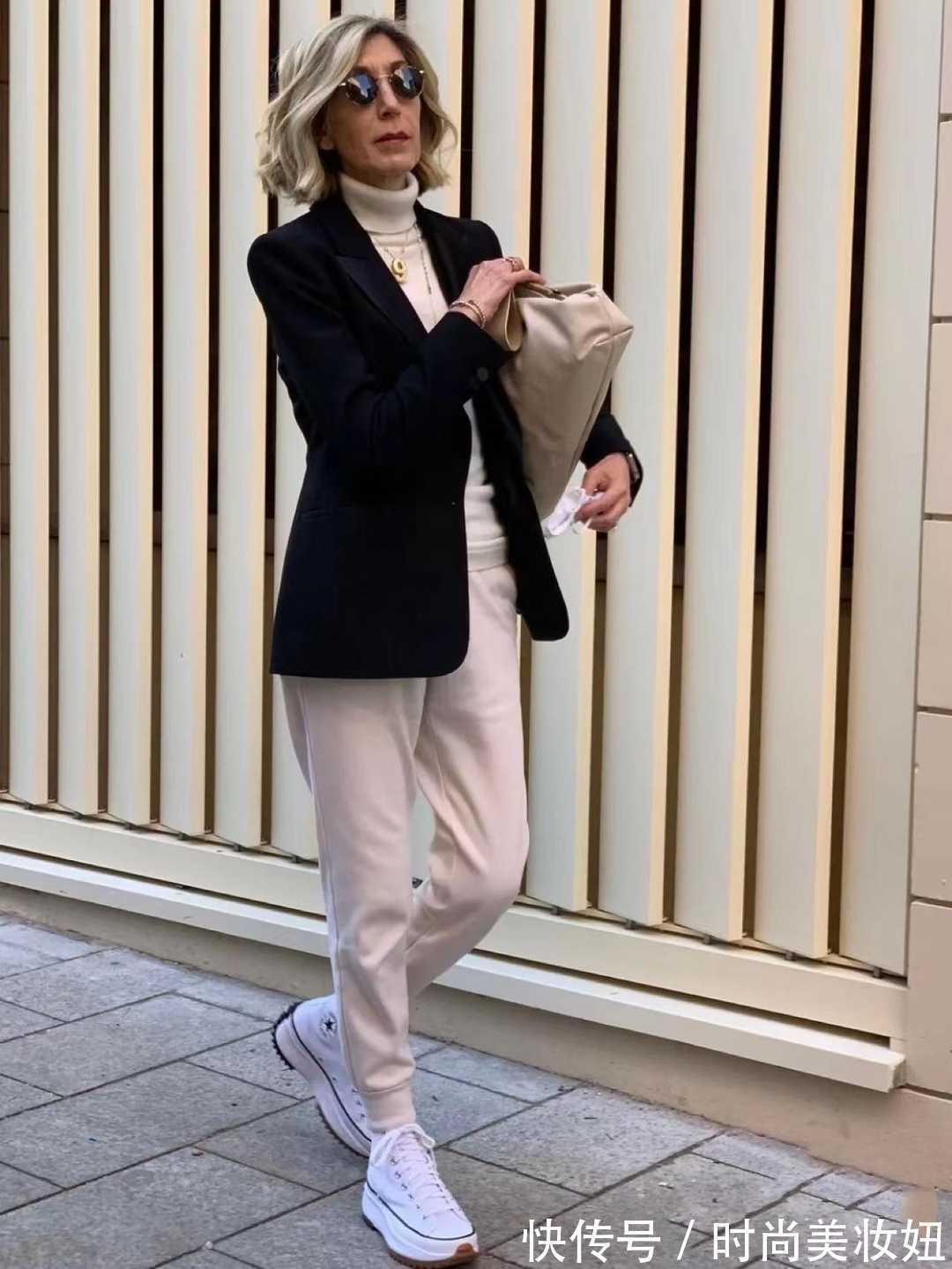 女性们 可以从30岁穿到60岁的搭配,简洁高级又洋气,照穿气质爆棚