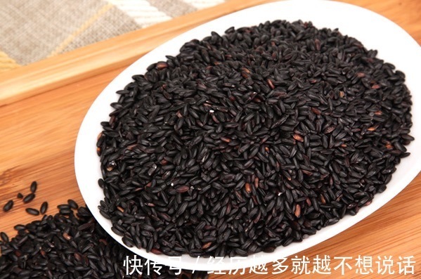 女性|红豆和它一起煮，女性常吃对身体好，小肚子没了，皮肤细腻了