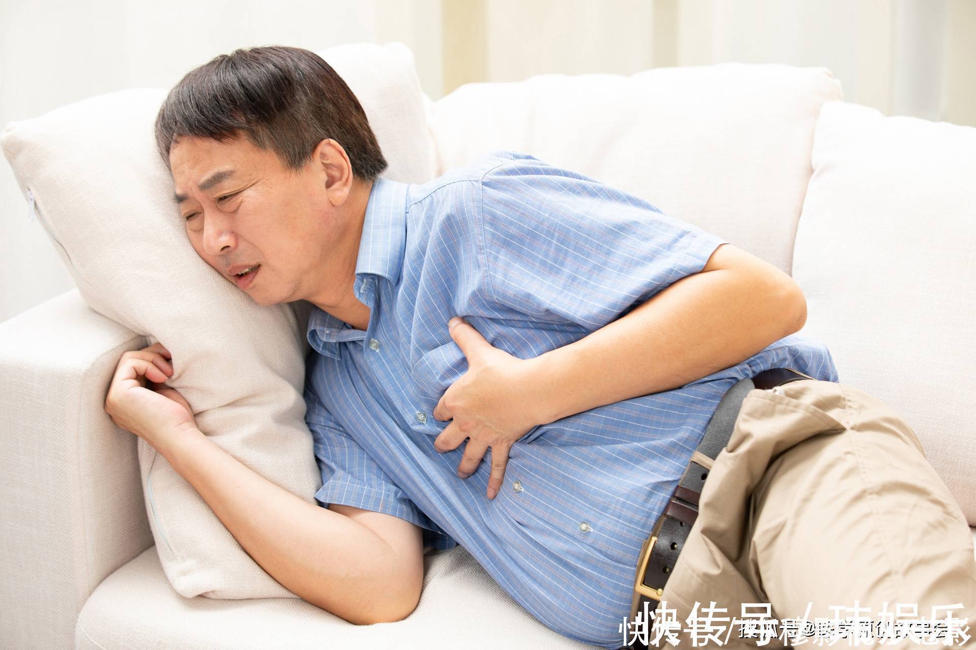 上肢|别把心梗当成肩周炎,肩膀若有一个表现,可能是心脏在“求救”