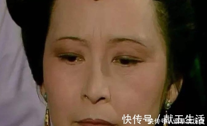 贾宝玉@金钏儿不过是被撵,为何非要跳井?你看她从前干了什么!