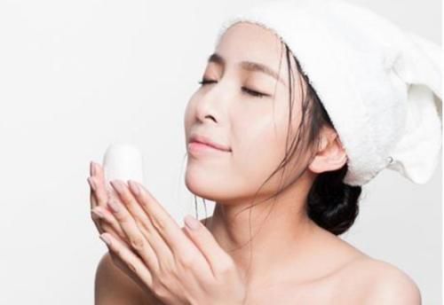 神仙水 护肤常见的几种“智商税”,很多人都在做,你中了几个?