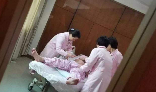 产妇|生孩子时，孕妇经历过的4件“尴尬事”，过来人都心有余悸