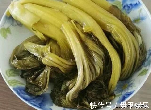 下饭|大厨:腌酸菜别只加盐,多加“1步”,开胃又下饭,放一年都不坏