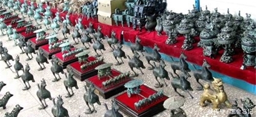 警察|因警察总找上门,他把一独门秘技传给全村人,结果成中国第一造假村