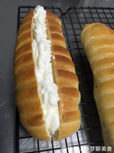 维生素b|买面包时,内行人都会避开这3种,没营养,店铺老板从不吃!