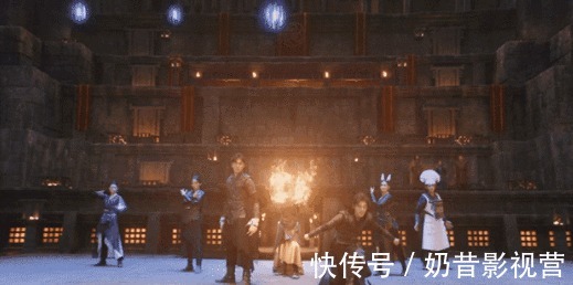 勇敢的心|《斗罗大陆》在泰国获得最受欢迎奖,肖战谈演技用7个字概括