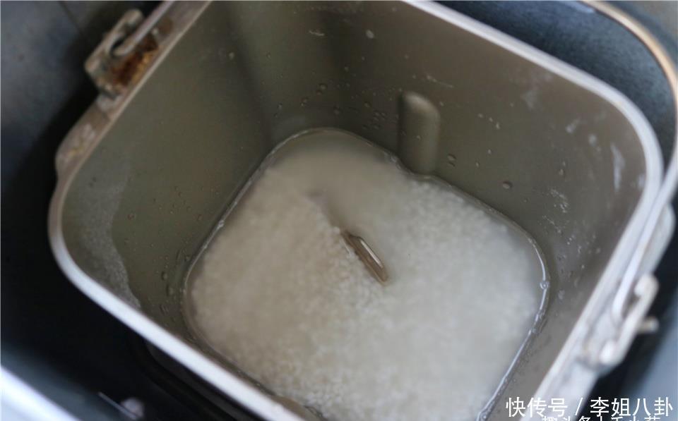 年糕|一周的辛劳,都被这盘年糕卷治愈了,做法简单懒人最爱