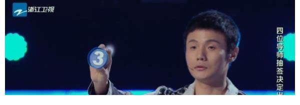 李荣浩|好声音助教该管管了！张碧晨晃眼，吴莫愁浮夸，网友大呼受不了