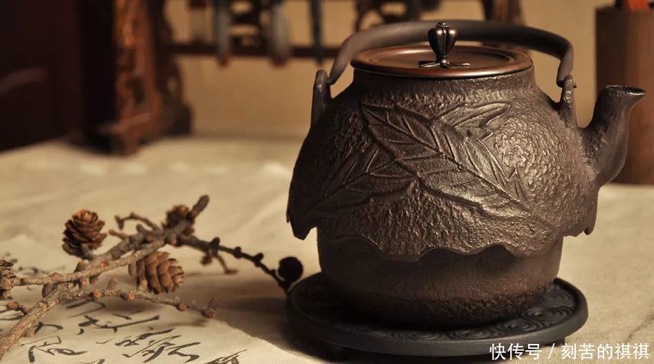喝茶,一分钟解渴,一小时休闲,一个月健康,一生长寿